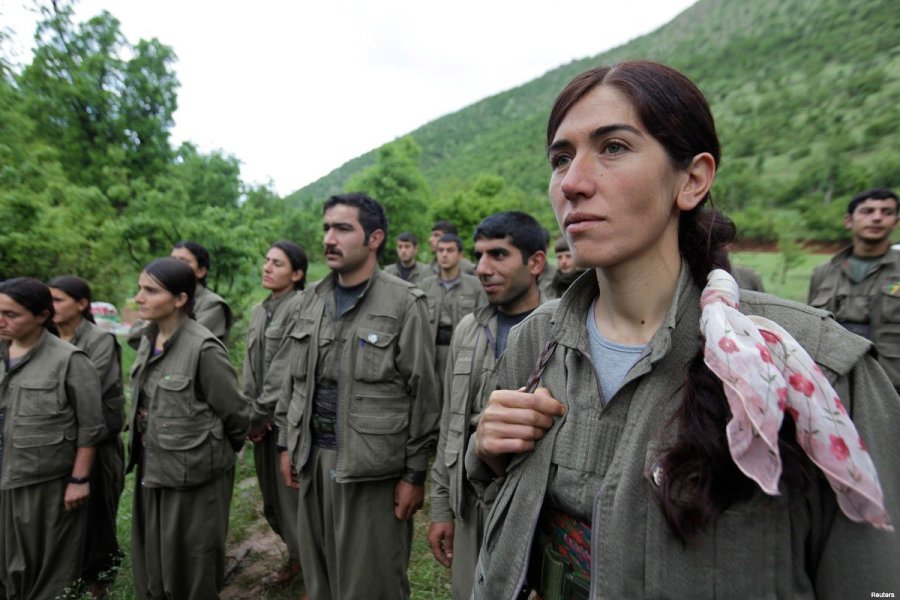 2016.07.29 Kurdistan-Workers-Party-PKK-fighters-stand-in-formation