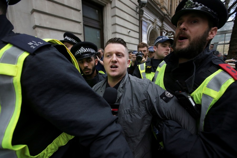 Stephen-Yaxley-Lennonconnule-pseudonyme-Tommy-Robinson-ancien-groupe-extreme-droite-English-Defence-Leage-EDL-arrete-policiers-1er-avril-2017-Londres_1_1399_933