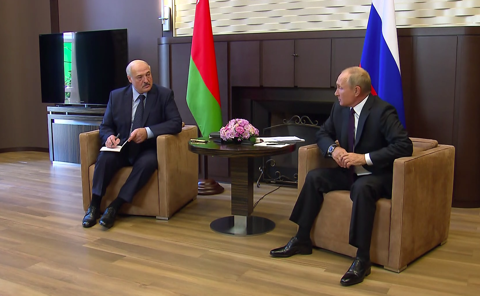 KREMLIN 2 X 4 DU 14.09.2020. BELARUS Avec le président de la Biélorussie Alexandre Loukachenko. AUS82bvAa8u8xINpf6CDahfPUsApgcLn