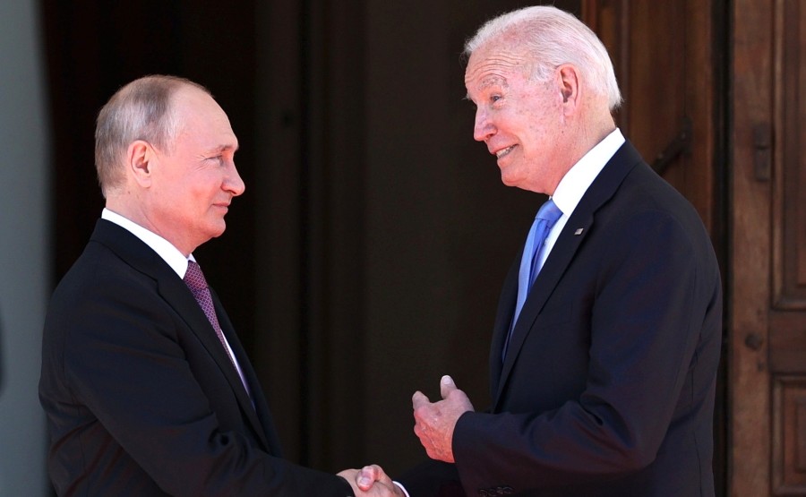 RUSSIE USA 7 X 16 Avec le président des États-Unis d'Amérique Joseph Biden avant les pourparlers russo-américains. Photo TASS
